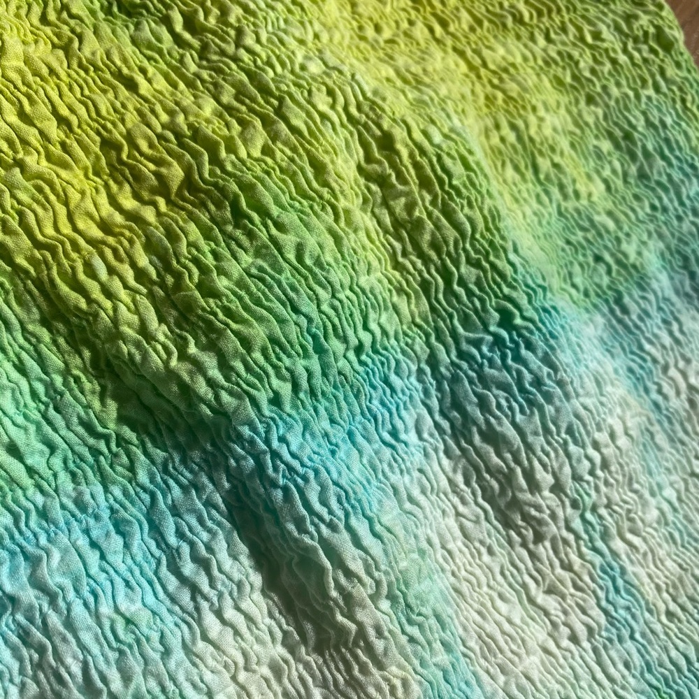 ✨SALE✨Vintage Tie-Dye Crop Top - Picture 2 of 2